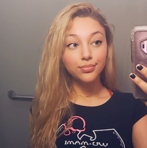 Meet your Posher, Isabel